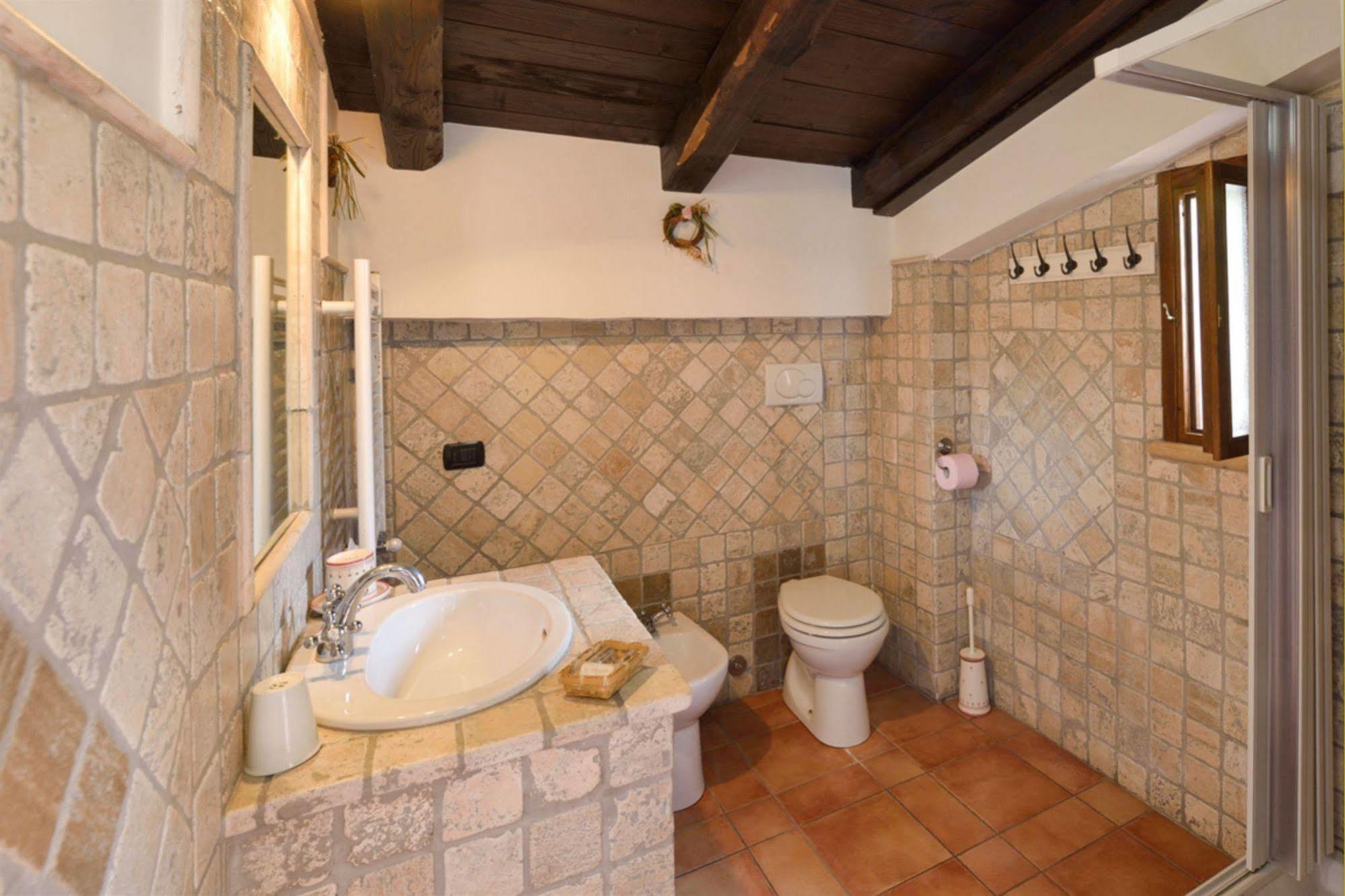 Il Casale Delle Ginestre Lejlighedshotel Castel San Pietro Romano Eksteriør billede